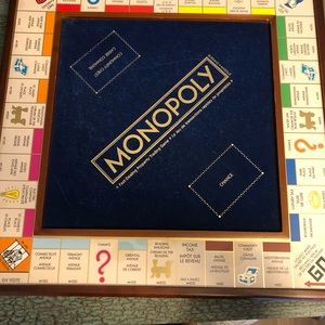 Grand deluxe monopoly